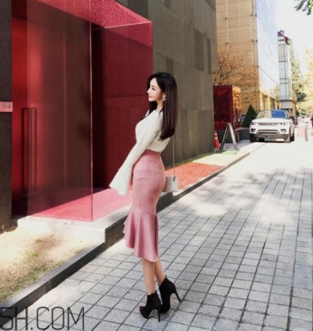 粉色裙子配什么鞋子？不同款式不同的風(fēng)格