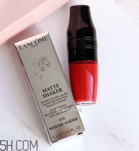 蘭蔻搖搖樂啞光唇釉186是什么顏色？蘭蔻氣墊光霧唇露試色