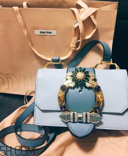 miumiu包包一般多少錢？這么仙的包包千萬別錯(cuò)過