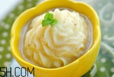 上火牙疼煲什么湯好？輕松解決上火牙疼問(wèn)題