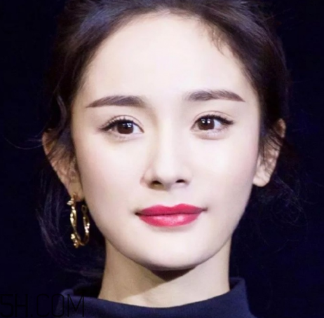 V型眼線怎么畫？V型眼線畫好美到冒泡