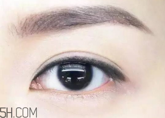V型眼線怎么畫？V型眼線畫好美到冒泡