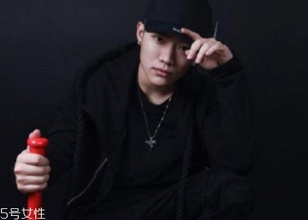 AndyHYQ是誰？andyhyq微博