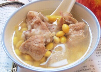 羊水少不可以吃什么水果？?jī)煞N水果不能吃