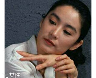 屁股下巴是一種病嗎？長好了顏值高