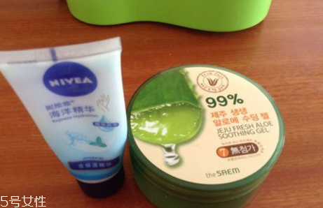 得鮮蘆薈膠含酒精嗎？蘆薈膠當睡眠面膜的作用