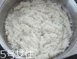 臘腸在蒸之前要泡水嗎？吃臘腸兩步走
