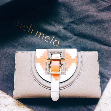 meli melo包包怎么樣？這個(gè)英國奢侈品牌不一般