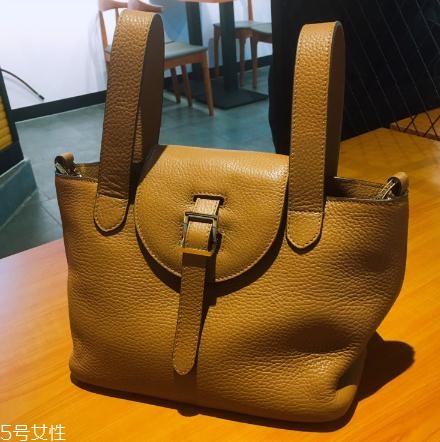 meli melo搖籃包多少錢(qián)？原來(lái)它這么便宜