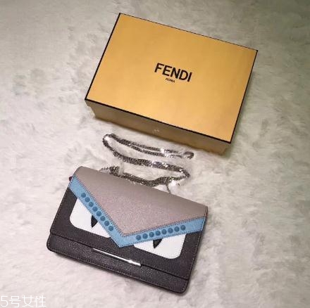 fendi包包怎么樣？時尚潮人人手一個的包包