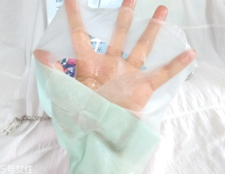 自然堂冰川水水光面膜怎么用？回歸肌膚的真實美麗