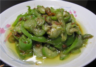 絲瓜的土腥味怎么去除？絲瓜切后不變色小技巧