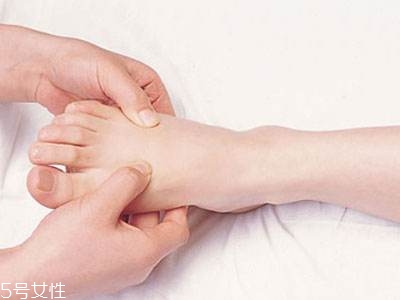 搓腳心的方法有哪些？常用第二種