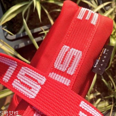 supreme2018春夏款肩挎包怎么樣？