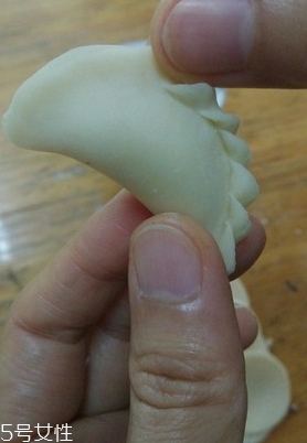 油角的皮要怎樣才松脆？關(guān)鍵看火候和時(shí)間
