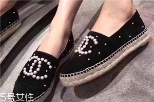 香奈兒漁夫鞋舒服嗎？千萬別小看這雙平底鞋