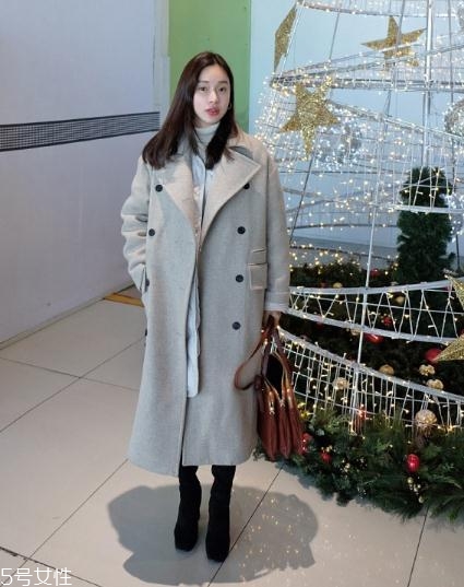 灰色大衣配什么顏色包包？這樣搭配穿出高級(jí)感