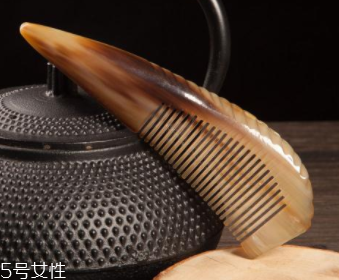 梳子的隱藏技能有哪些？梳梳手臂緩解便秘