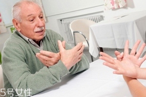 癲癇發(fā)作時怎么辦？讓他安靜地做一個抽搐的患者