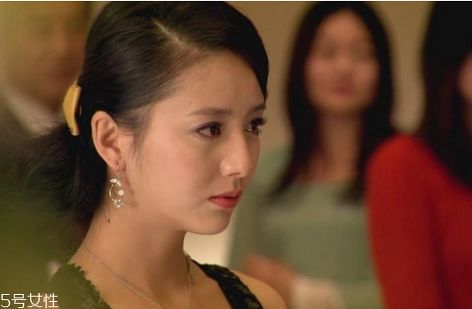 脖子后面有痣好嗎？激光冷凍祛痣易導(dǎo)致癌變