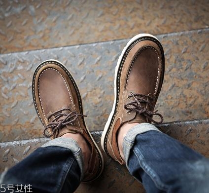 保養(yǎng)瘋馬皮用什么油？硬漢氣質(zhì)盡顯