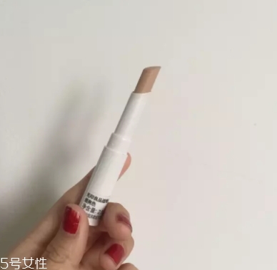 遮瑕棒什么時候用？用來修飾底妝妝容