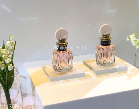 miumiu2018粉色香水好聞嗎？和舊款香水哪個更好聞