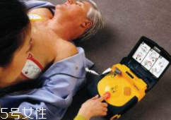 人心臟驟停后還能活嗎？救治及時生還希望大