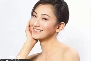 吃什么可以調(diào)理膚色？健康飲食很重要