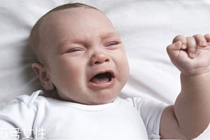 嬰幼兒缺鈣會有什么癥狀表現(xiàn)？4大表現(xiàn)需注意