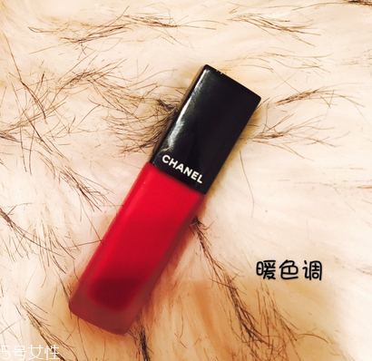 香奈兒炫亮魅力印記唇釉哪個(gè)色號(hào)好看？質(zhì)感超棒