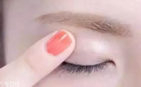 兔子腮紅怎么畫才可愛？中年少女必備腮紅畫技