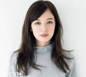 M型短劉海適合什么臉型？幫助大臉遮住大額頭