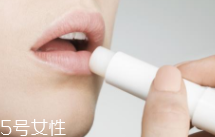 潤(rùn)唇膏怎么保持衛(wèi)生？用前先洗手洗臉