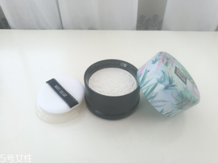 瑪麗黛佳蜜粉餅好用嗎？性?xún)r(jià)比較高的國(guó)產(chǎn)化妝品