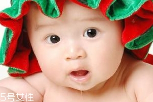 寶寶流口水怎么辦？這3點(diǎn)寶媽要注意