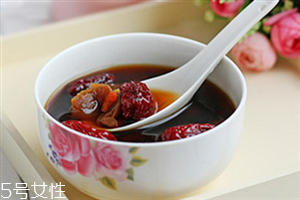 紅糖水怎么做？紅糖用溫水泡比較好