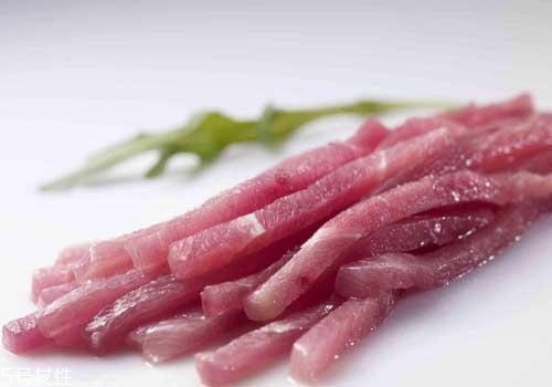 凍了一年的肉能吃嗎？請謹慎食用