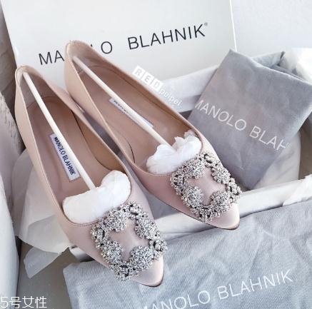 manolo blahnik是哪個國家的牌子？女星們的紅毯指定用鞋