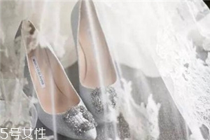 manolo blahnik是奢侈品嗎？大牌女星最熱衷的高跟鞋