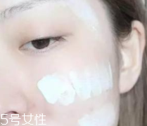 妝前乳致痘嗎？長(zhǎng)痘體質(zhì)不要用妝前乳