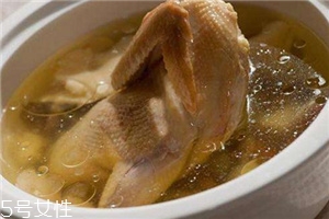 冬天喝雞湯還是鴨湯？雞湯和鴨湯各有優(yōu)點