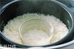 熱水煮飯還是冷水煮飯好？這樣煮飯更好吃