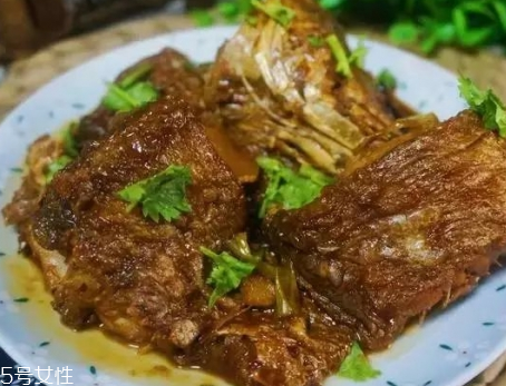 如何燉魚好吃又簡單？最簡單的燉魚方法介紹
