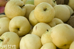 梨子黑心了能吃嗎？黑心梨吃了會(huì)怎么樣？