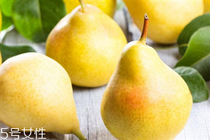 減肥一天吃幾個梨子？怎樣吃梨子減肥？