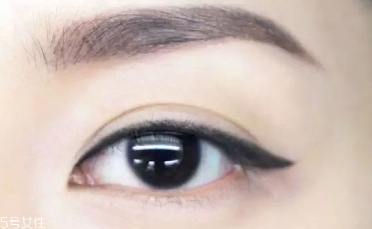 新手適合眼線液還是眼線筆？史上最全眼線誤區(qū)