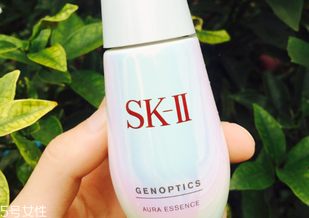 sk2小燈泡和小銀瓶哪個(gè)好？sk2小燈泡使用測(cè)評(píng)
