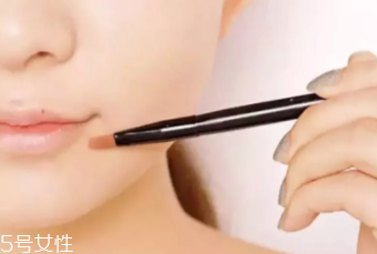 粉底先還是遮瑕先？最好先用粉底液
