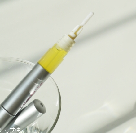 睫毛增長液會掉睫毛嗎？欲速則不達